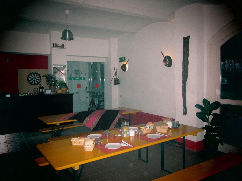 Ostello Del Po Saluces Extérieur photo