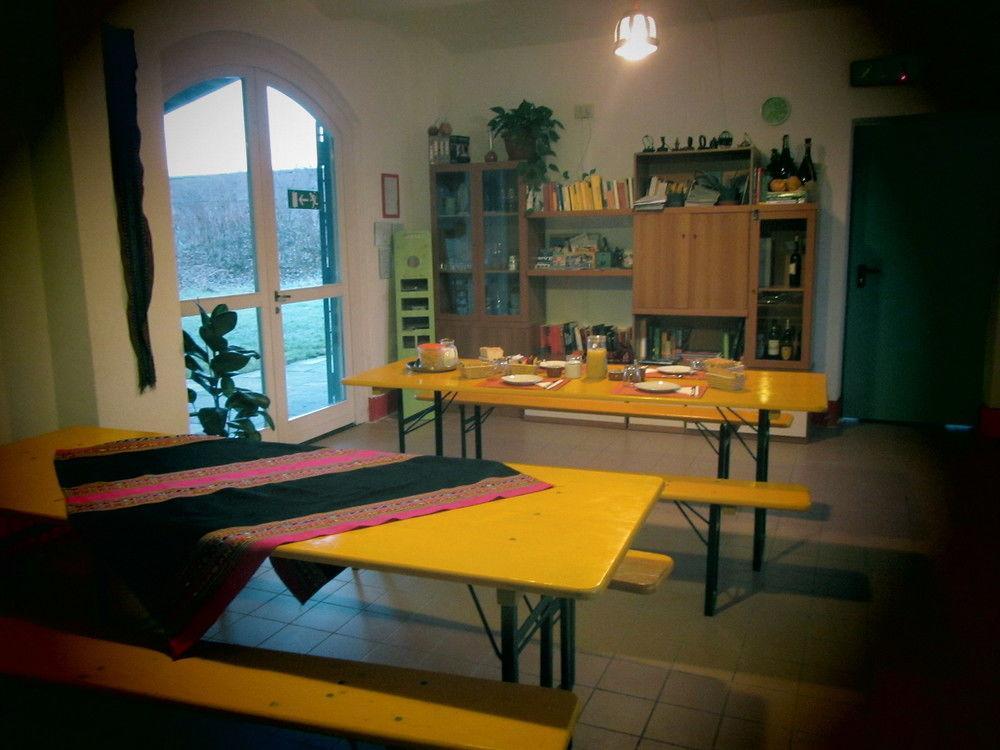 Ostello Del Po Saluces Extérieur photo